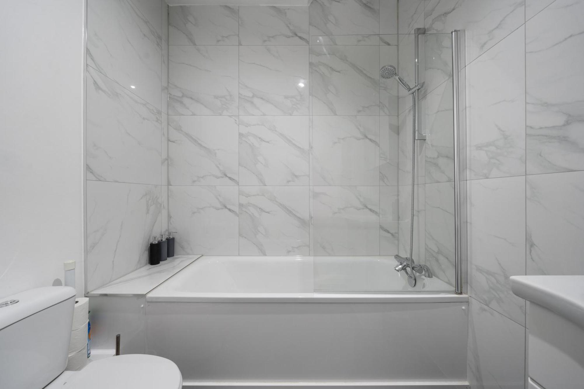The Chalton Funk-In Kings Cross Apartment London Ngoại thất bức ảnh