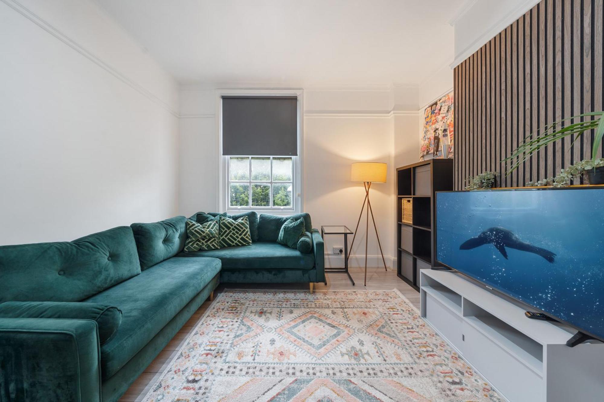 The Chalton Funk-In Kings Cross Apartment London Ngoại thất bức ảnh